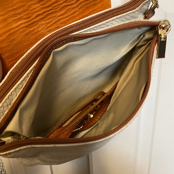 Real Italian leather purse. - Picture 2 of 2